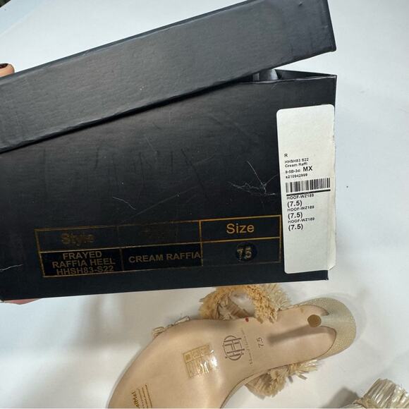 House of Harlow 1960 Frayed Raffia Heel
Shoe Cream Boho size 7,5 - Picture 6 of 6